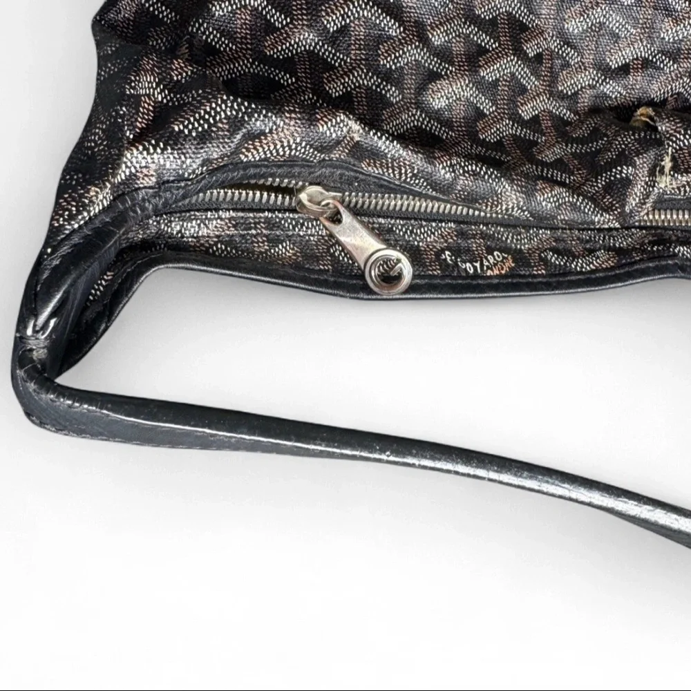 AUTHENTIC GOYARD HOBO BAG OPEN TO OFFERS - Picture 5 of 11